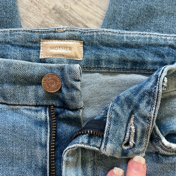 MOTHER High Waisted Looker Ankle Fray “Shoot to Thrill Destroyed” - Size 27 - Picture 3 of 9